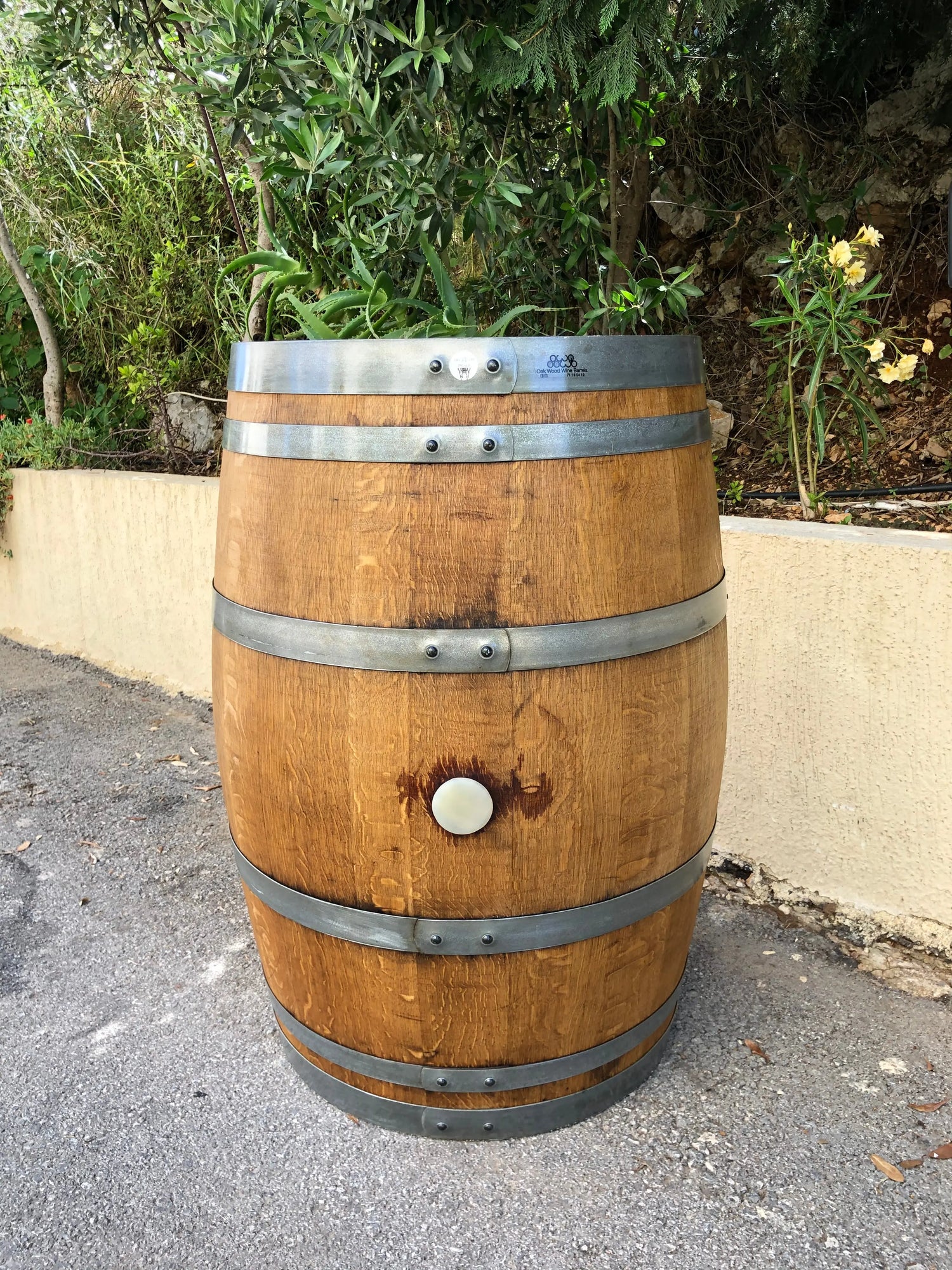 How-To-Clean-Barrel-Hoops-In-Montreal-Canada Oak Wood Wine Barrels